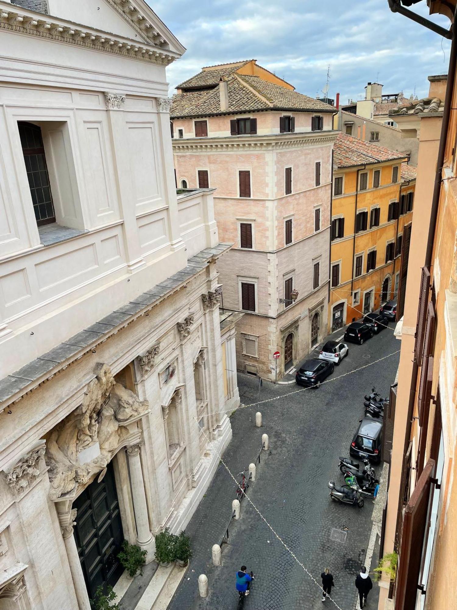 Historical Flat Apartment Rom
